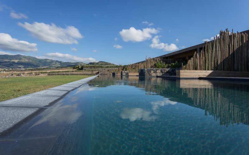 no santa barbara eco beach resort na ilha acoreana de sao miguel o verao e azul 2 JULIA FORMA