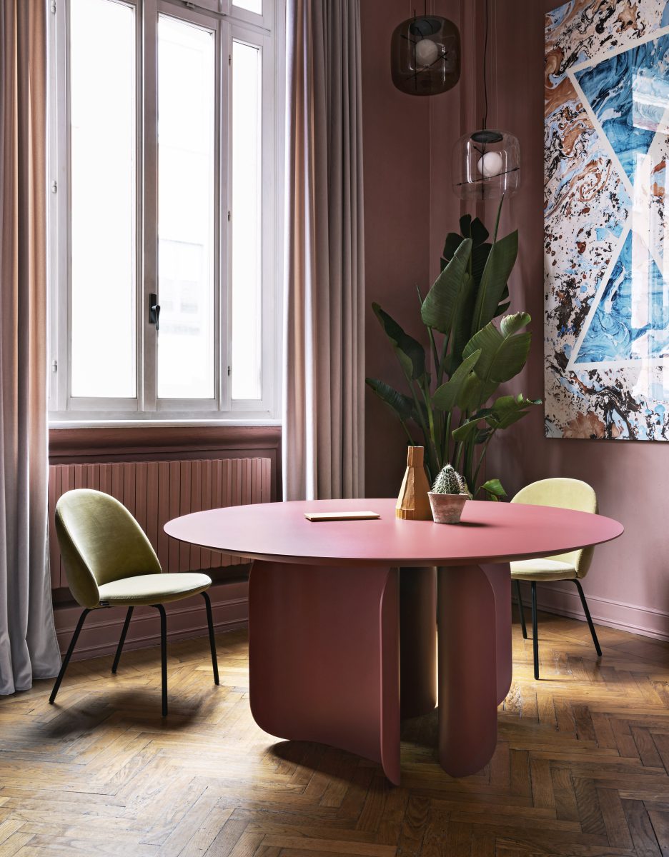 ALAIN GILLES 11 MINIFORMS BARRY Table Round 01 Design Alain Gilles JULIA FORMA