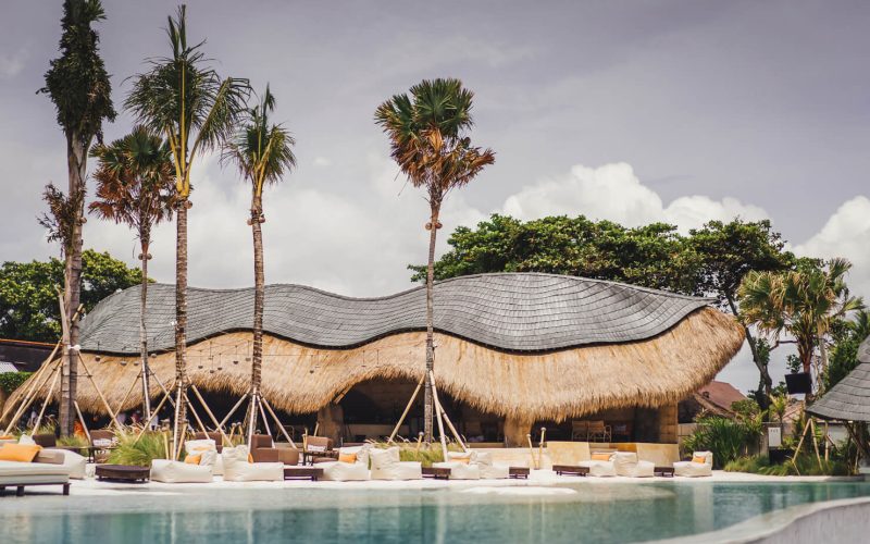 mari beach club JULIA FORMA