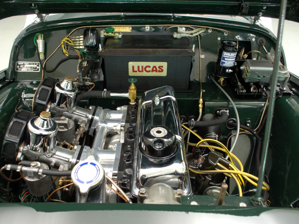 TRIUMPH TR3 : une icône de l'automobile britannique 11 4539 5 JULIA FORMA