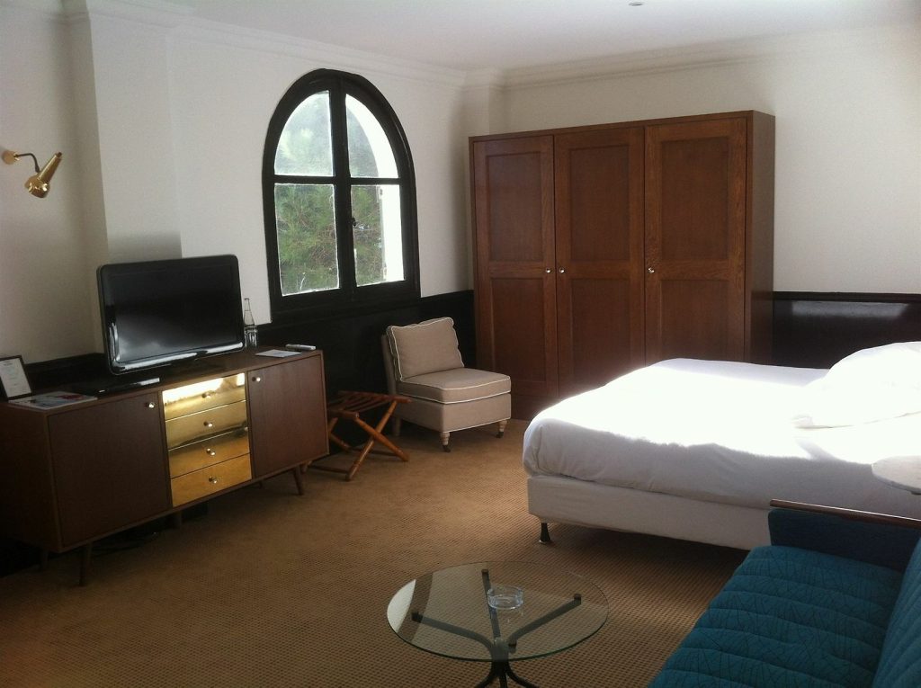 L'HERMITAGE Saint-Tropez 13 843145448 JULIA FORMA