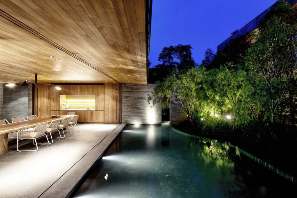 The WALL HOUSE : L'harmonie entre la nature et l'architecture 15 FARM THE WALL HOUSE 20 HIRES JULIA FORMA