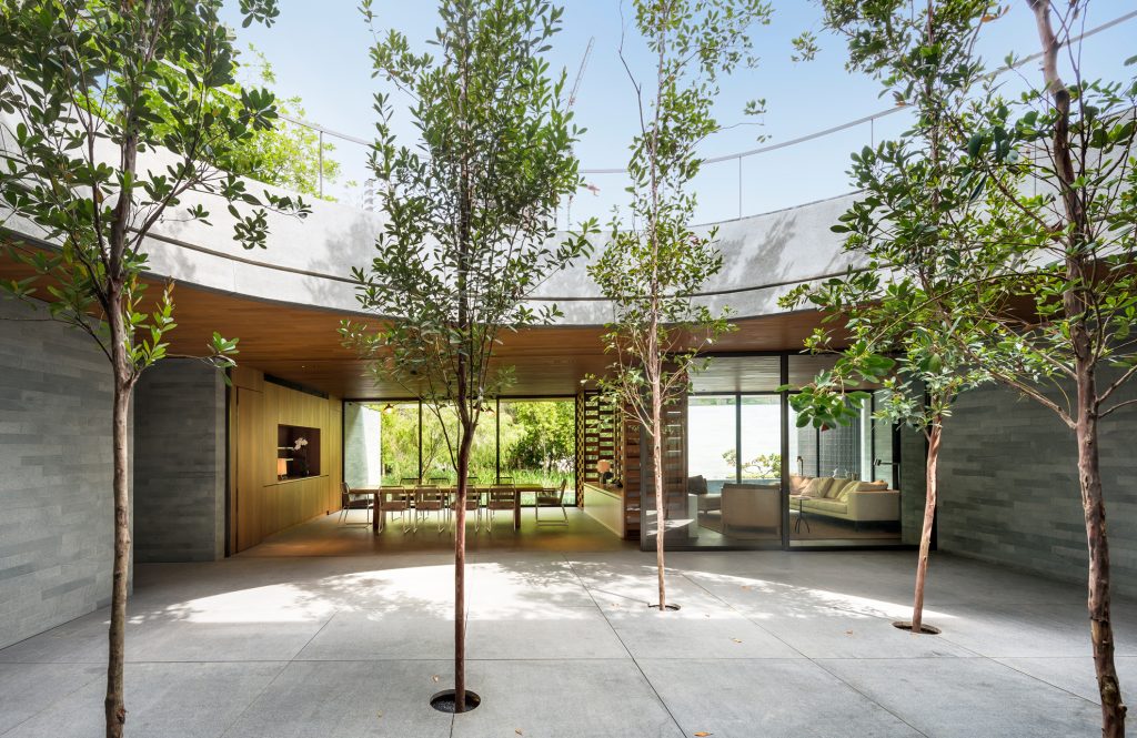 The WALL HOUSE : L'harmonie entre la nature et l'architecture 10 FARM THE WALL HOUSE 24 JULIA FORMA