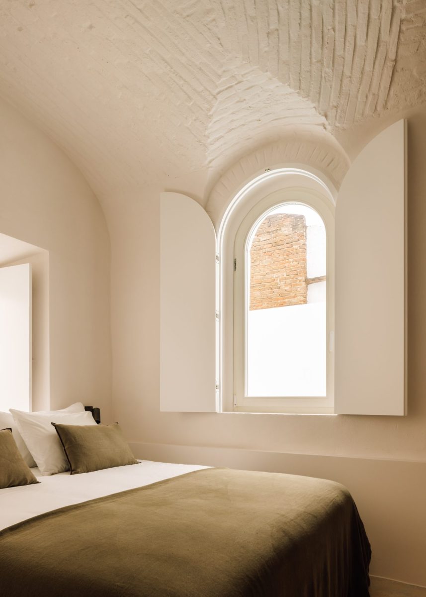 Casa QUATRO : pour une expérience authentique de la vie portugaise. 14 TheAddressesCasaQuatro0044 JULIA FORMA