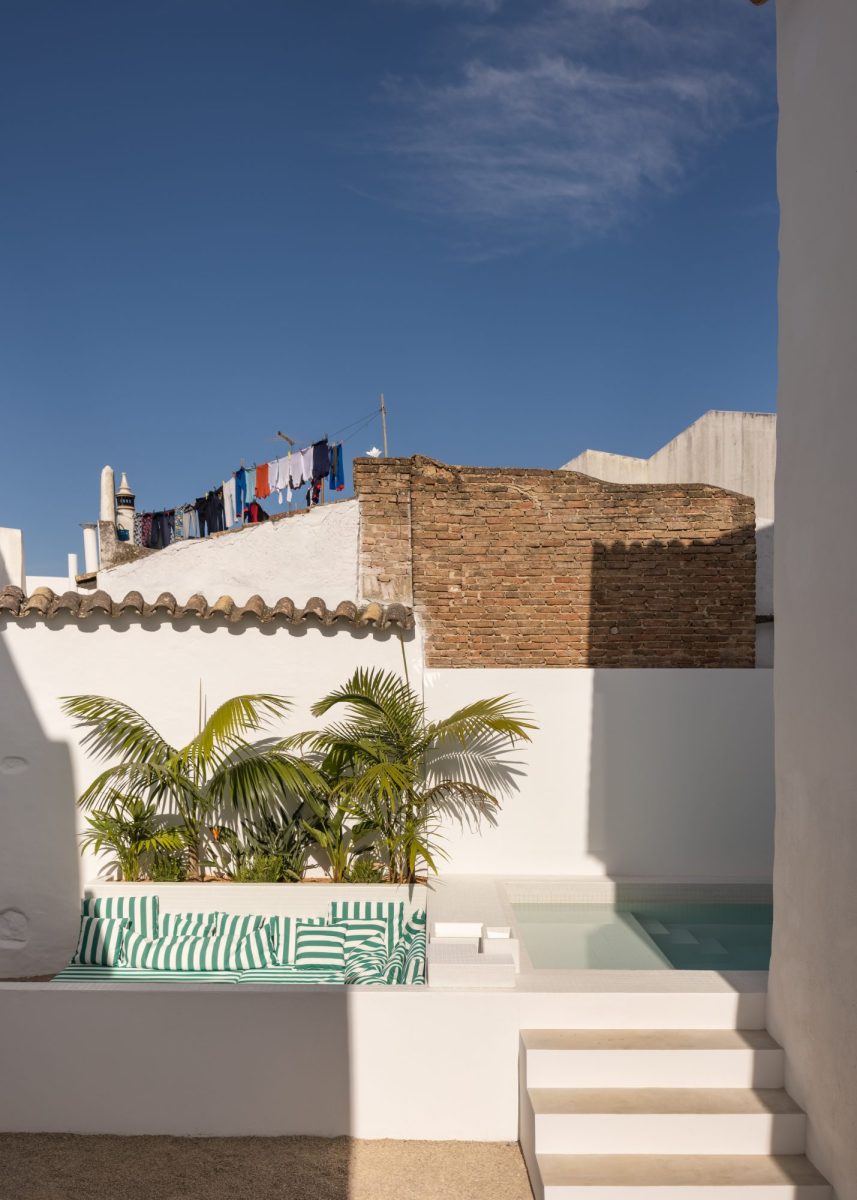 Casa QUATRO : pour une expérience authentique de la vie portugaise. 20 TheAddressesCasaQuatro2952 JULIA FORMA
