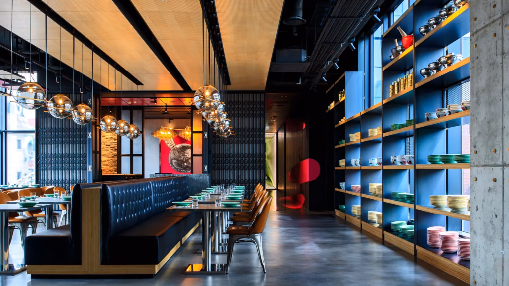 RYZE Hôtel Seoul 14 RYSE Autograph Collection Seoul Restaurant Long Chim Dining 3119.pr JULIA FORMA