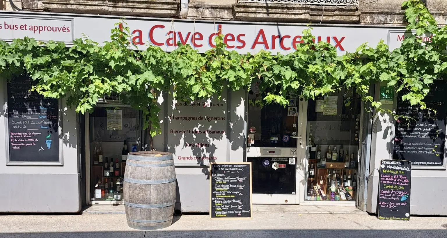 La Cave des Arceaux, 25 ans de goût et de rencontres 11 58a71078 df1a 44eb a0b7 d4ffffd151b1 1 Villa Colette