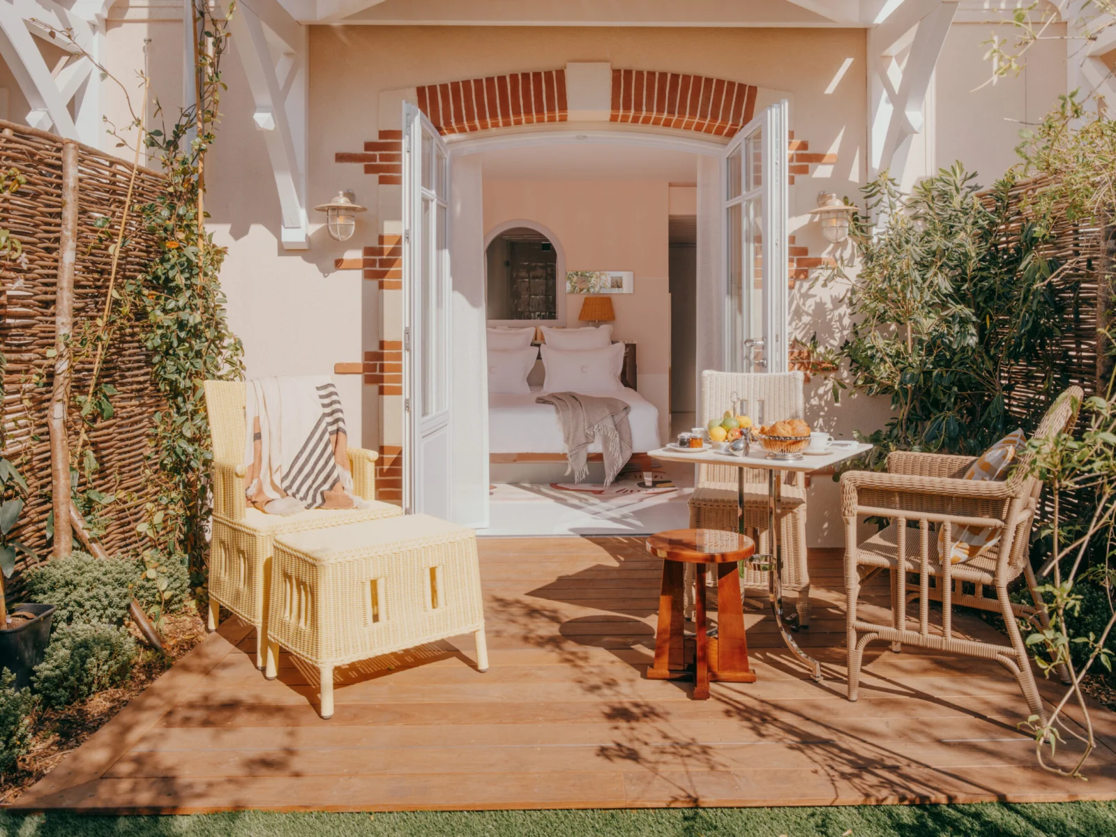 Villa Colette, le Cap Ferret réinventé par Philippe Starck 11 Villa Colette Cap Ferret Starck Julius Hirtzberger Deluxe Garden Room B0076094 Villa Colette