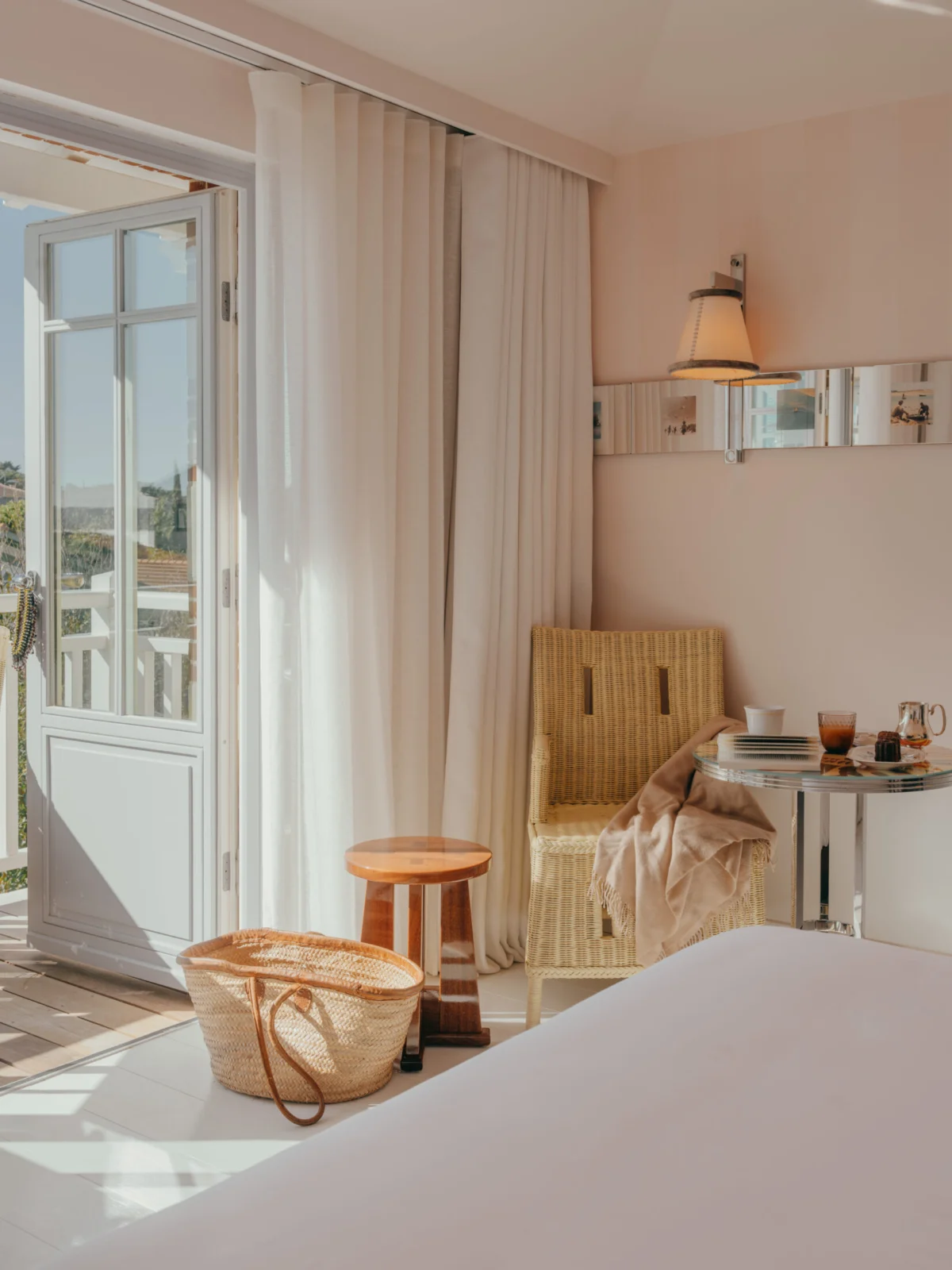Villa Colette, le Cap Ferret réinventé par Philippe Starck 13 Villa Colette Cap Ferret Starck Julius Hirtzberger Deluxe Village Room B0075196 Villa Colette
