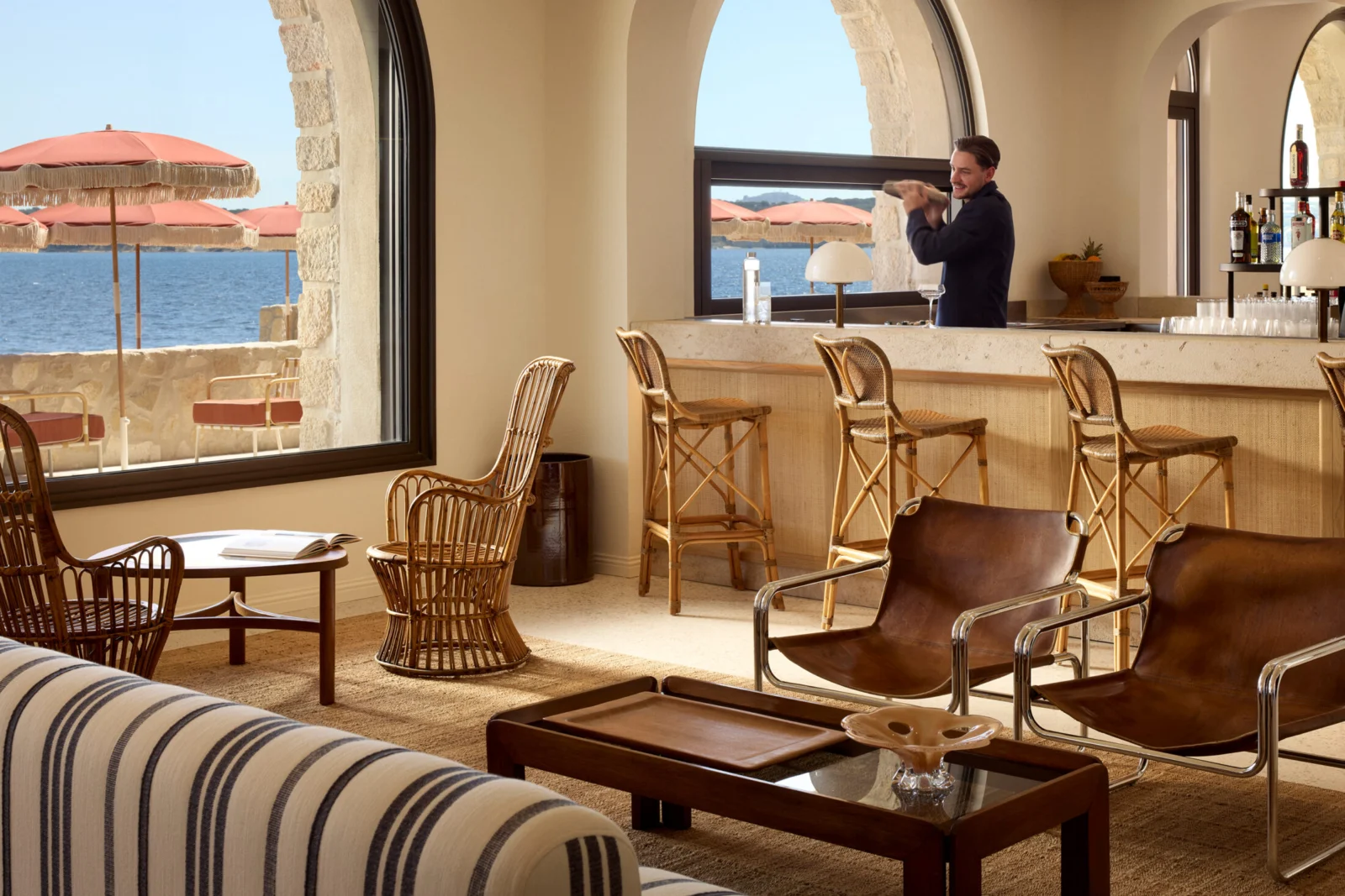 Zannier Île de Bendor, l’utopie solaire de Paul Ricard renaît 20 Zannier Ile de Bendor La Table Delos 04 © DePasqualeMaffini for Zannier Hotels Villa Colette