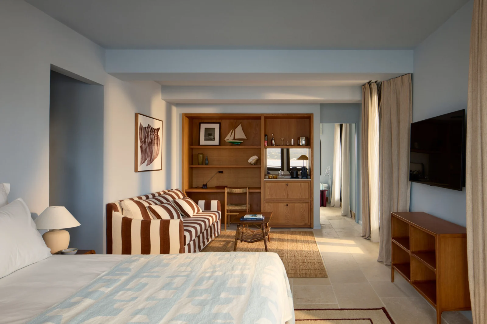 Zannier Île de Bendor, l’utopie solaire de Paul Ricard renaît 16 Zannier Ile de Bendor The Delos Suite 02 © DePasqualeMaffini for Zannier Hotels Villa Colette