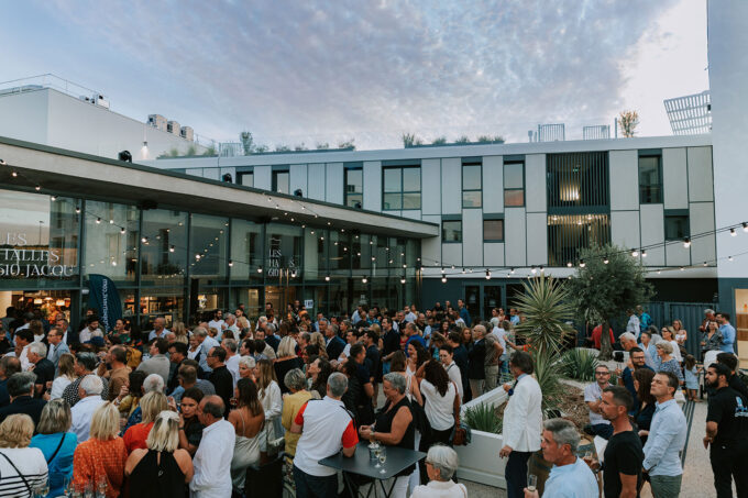 HALLES 610