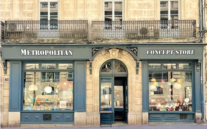 METROPOLITAN