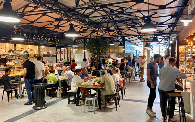 HALLES PLAZA